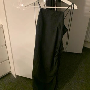 Kläning - Kläning köpt på hm i sommaras, använd en gång! 