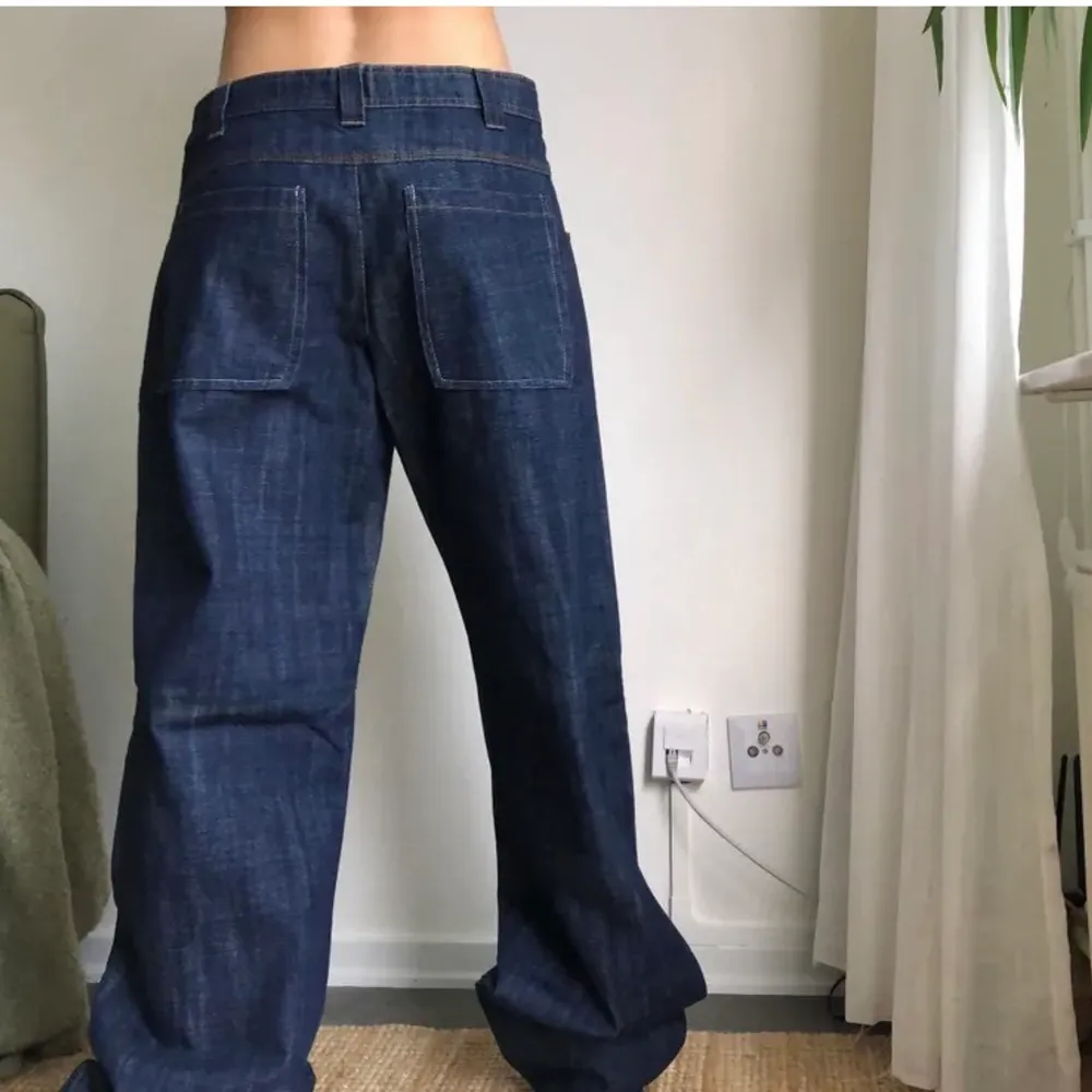 skit feta jeans köpta här på plick som inte passade mig i längden därför säljer jag dem❤️. Jeans & Byxor.