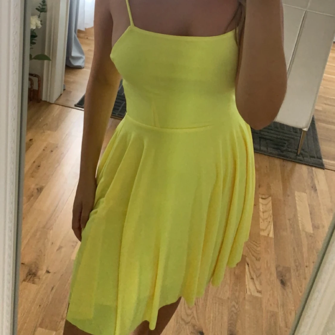 Gul söt klänning 