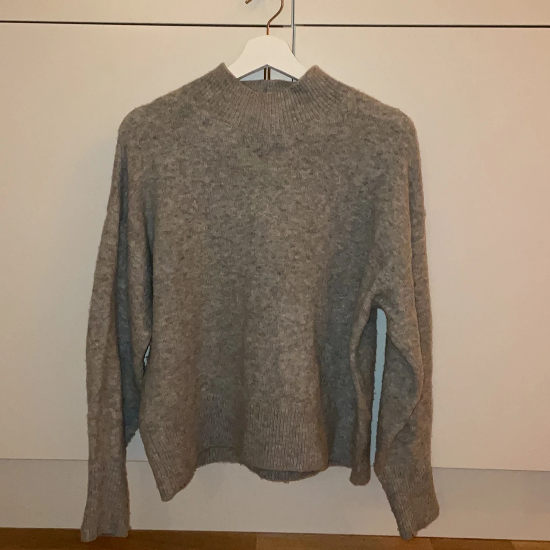 Stickad tröja från HM