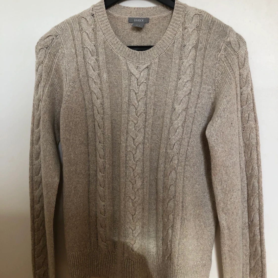 Beige stickad tröja - 90