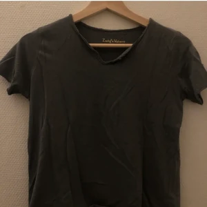 Zadig & Voltaire  - Jättefin T-shirt från Zadig & Voltaire! Väldigt y2k 