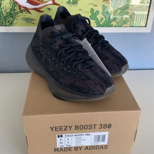 Yeezy 380 Onyx *ds*  - Skorna är aldrig använda har även kvitto kvitto säljer dom för retail