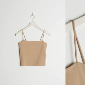 Linne - Snyggt linne från gina tricot. Säljer för 60 kr✨