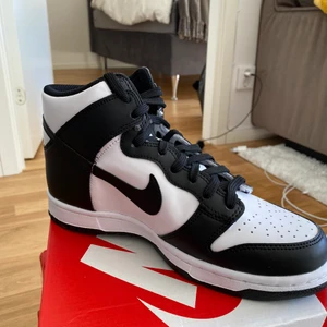 Nike dunk panda high  - Storlek 6Y / eu 38,5 
