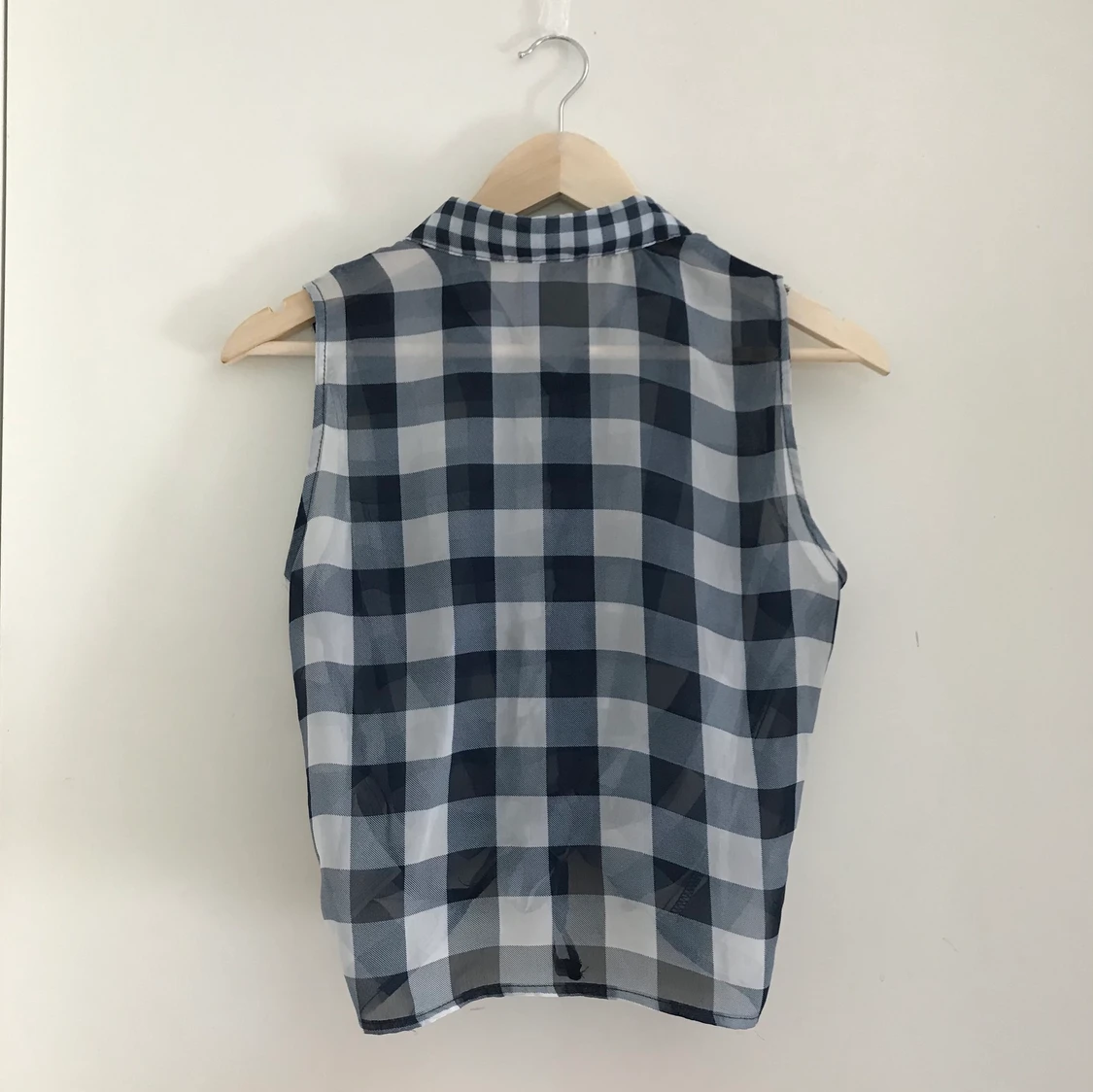 Mörkblå och vit rutig blus - 90