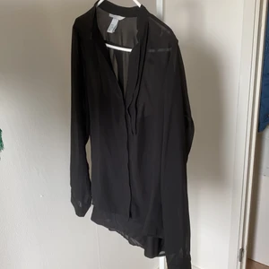 Skjortan  - Oanvänd Svart skjortan 