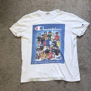 T-shirt i size :S
