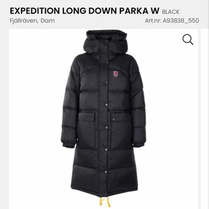 SÖKER - SÖKER denna i storlek xs eller s! Hör av er om ni har och är sugna att sälja😊