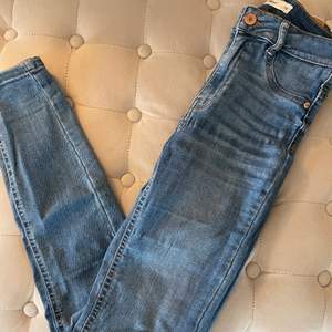 Skinny jeans från Gina tricot storlek xs 