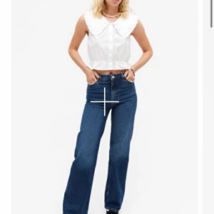 Monki jeans  - Jättefina monki jeans i modellen Yoko! Använda typ 2 gånger och i toppskick, nypris 400, startbud 250, köp direkt för 350 kr.Buda i kommentarerna 🙌🏼🙌🏼💗😍