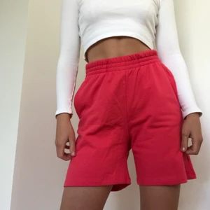 Rosa shorts - Från Ginatricot, supersköna och ej korta. 