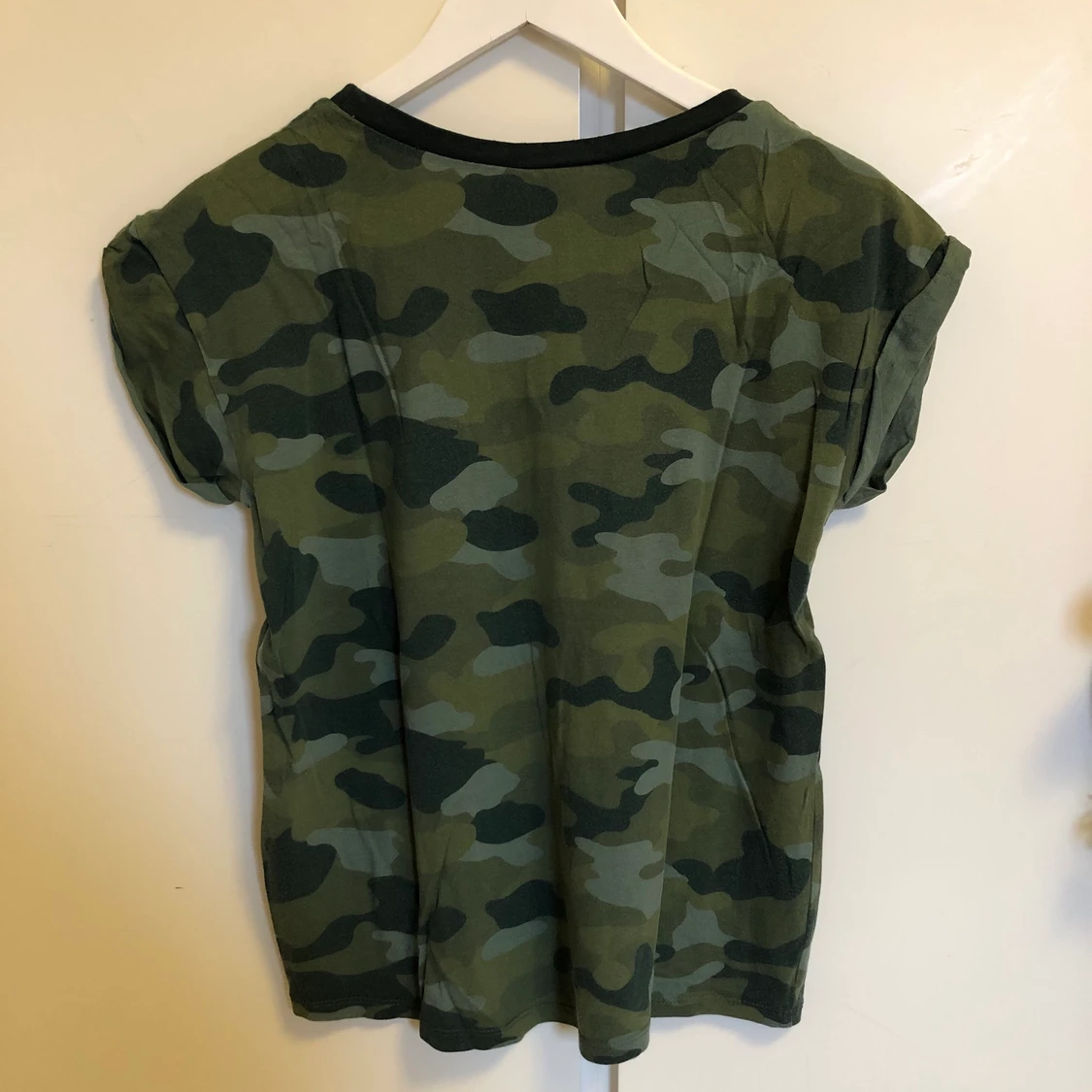 Armymönstrad T-shirt - 91