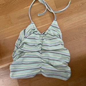 Topp - Snygg topp som använts max 3 ggr!