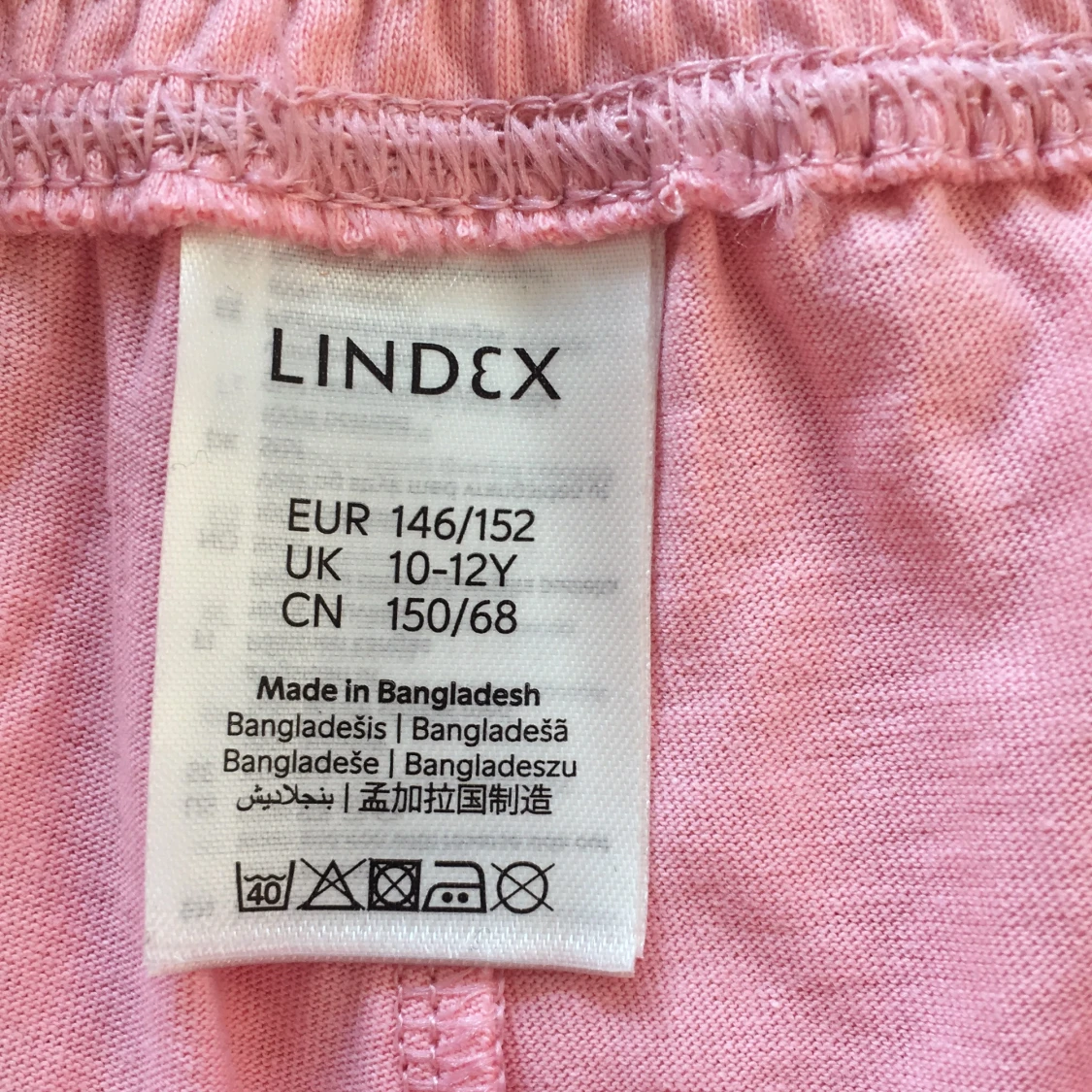 Säljer ett par rör nya shorts  - 91