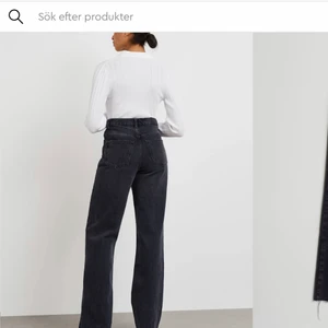 Jeans - Jätte snygga jeans från Gina (straight jeans), säljs då jag beställde för liten storlek så prislappen och allt är kvar, endast testade. ( skickar jätte gärna bilder på de , bara hör av dig om det så löser jag de)