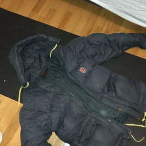Fjäll räven jacka - Boston helt ny för stor för mig så måste sälja