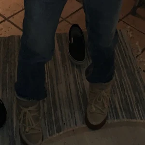 Inuikkis  - Säljer mina fina inuikkis pågrund av att dom är för stora! Dom är köpta förra året och kommer tyvärr inte till användning. Dom är i nyskick!! Pris kan diskuteras!!