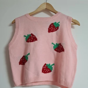 Strawberry Top - Oanvänd