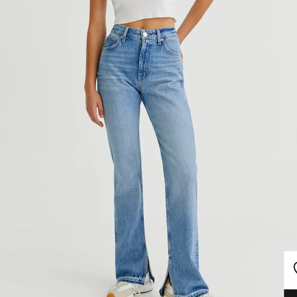 Jeans från pull and bear. Storlek 34. Aldrig använda . Jeans & Byxor.