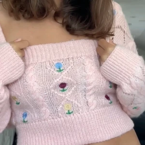 Bolero - Säljer min snygga bolero ifrån zara som inte har kommit till användning! OBS, säljer endast boleron och inte toppen!!