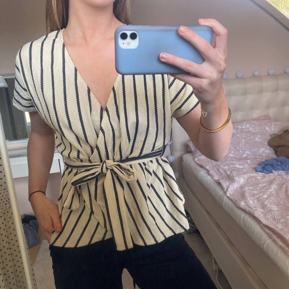 Blus med knyte  - 91