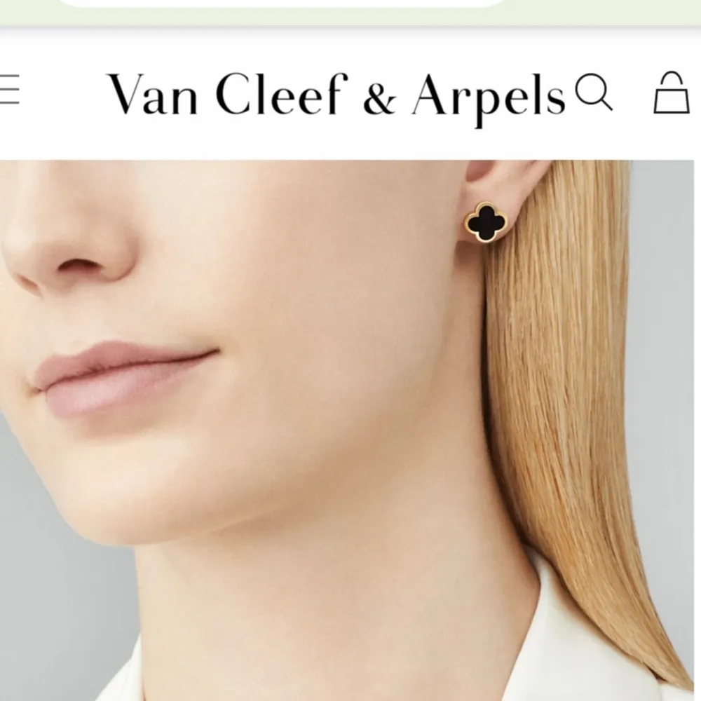 Fyrklöver örhängen inspirerad av Van Cleef & Arplanes märke,endast använd endast 1 gång  mycket bra skick♣️. Accessoarer.