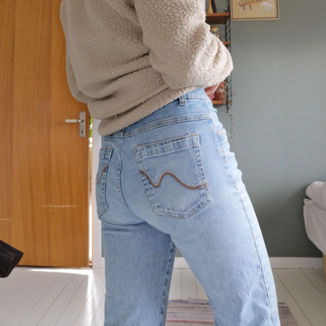 Ljusblå jeans  - 91