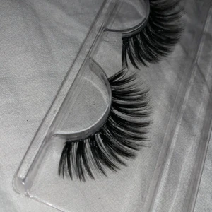 Lösfransar  - Har massor av olika modeller, kolla in min insta Ro.lashes1 men dessa har jag erbjudande på just nu för endast 59:- eller två för 100:- 🌸