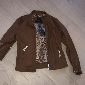 Storlek l  - Helt ny 