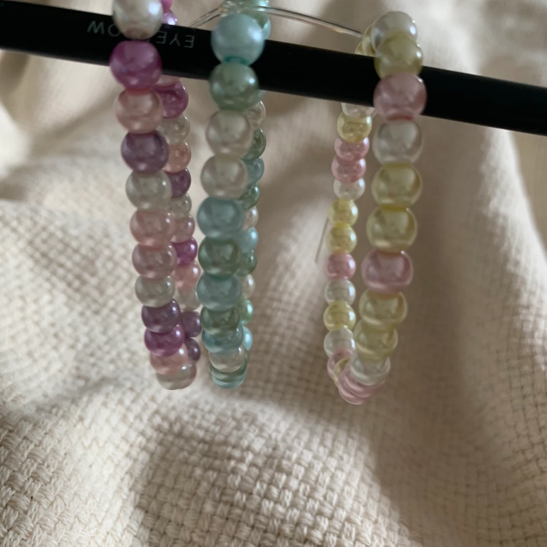 Armband i fina färger  - 90