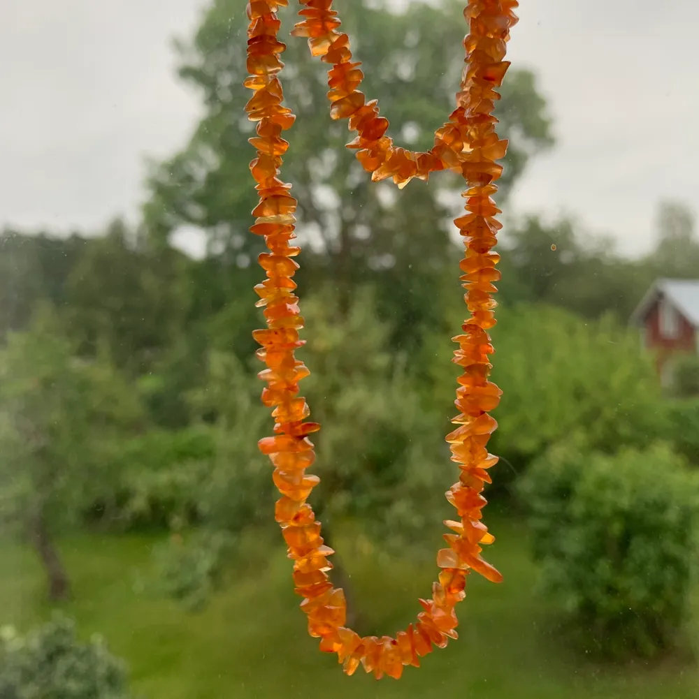 Carnelian necklace. Beautiful orange. Confidence boost 🥵✨. Accessoarer.