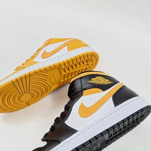 Jordan 1 Mid "Pollen" - Storlek 43❌ och 38, äkta och helt nya. Vid frågor, skicka iväg ett meddelande