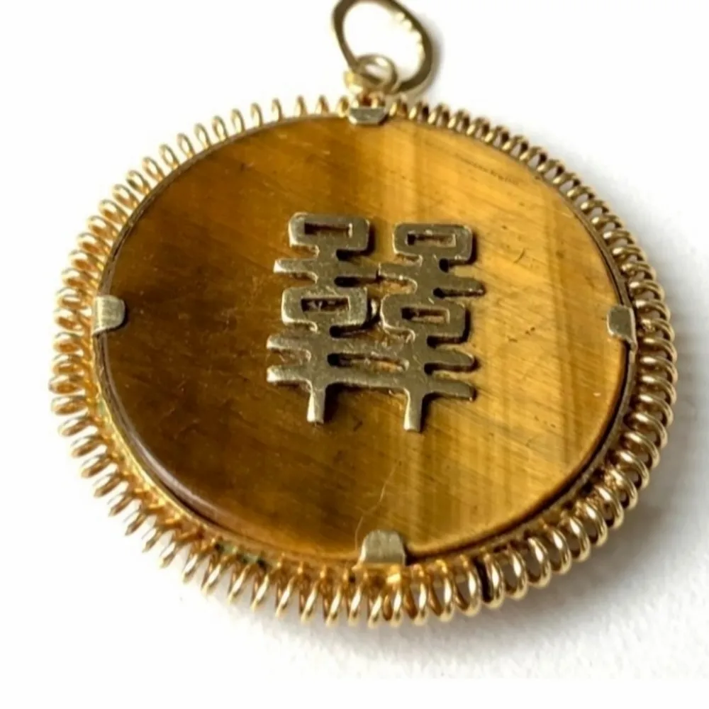  Exklusiv vintage handgjord  Äkta guld tigeröga hänge Storlek 3,3 x 2,7 cm . Accessoarer.