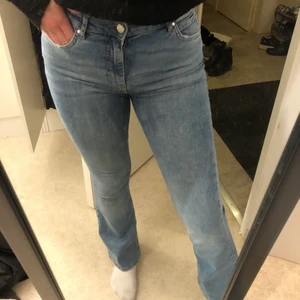 Bootcut jeans  - Bootcut jeans från Gina Tricot, knappt använda. Slutat använda. Köparen står för frakten. ☺️