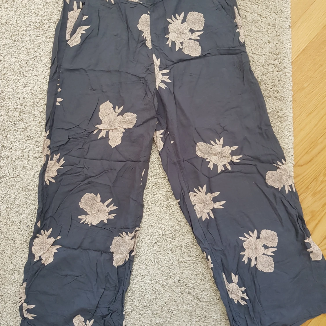 Roxy flower pants - size 40