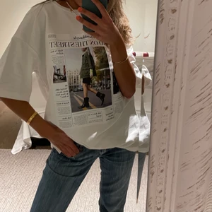 Oversized T-shirt💙 - Sjukt fin oversized T-shirt, 3 för 2 på allt!!!🌸😊💓