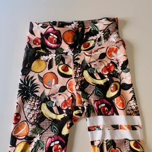 Stronger biker shorts  - Helt oanvända Biker shorts från Stronger i storlek XS. Mitt pris 169 kr. Ordinariepris 499 kr