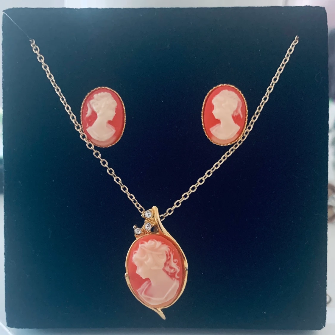 Halsband+ Örhängen