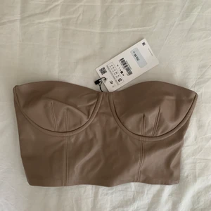 Snygg topp Zara - Snygg topp från Zara. Nypris 259kr💜