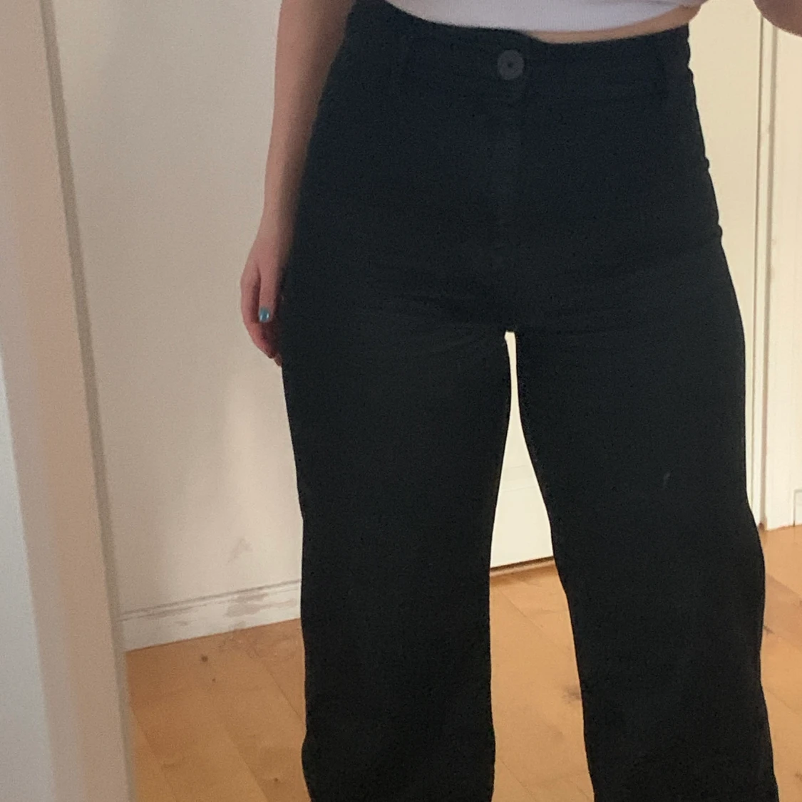 Hi-Rise wide-leg full length jeans