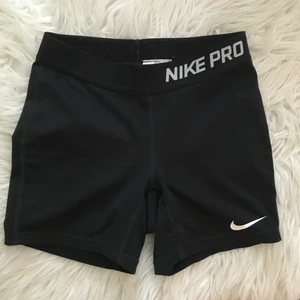 Nike Pro Bikers - Säljer dessa nike PRO bikesr som passar till XS-liten S bäst 🤩 100kr+frakt eller högstbjudande 💕