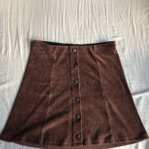 Kjol i fask mocka - Min älskade falsk mocka kjol i storlek S.