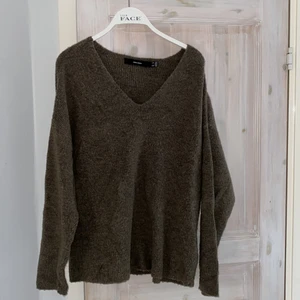 Stickad tröja från Vero Moda st M - Jätte fin stickad tröja, fick i fördelsedags present men var inte riktigt min smak.