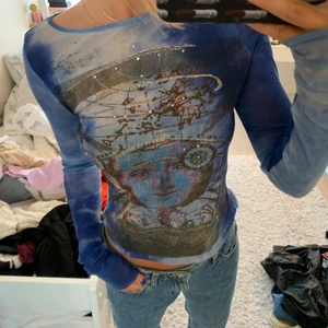 Långärmad mästrad topp  - Långärmad vintage topp! Lite genomskinlig 