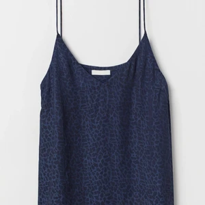 Linne - Helt oanvänt, säljer pågrund av att det är för litet. 