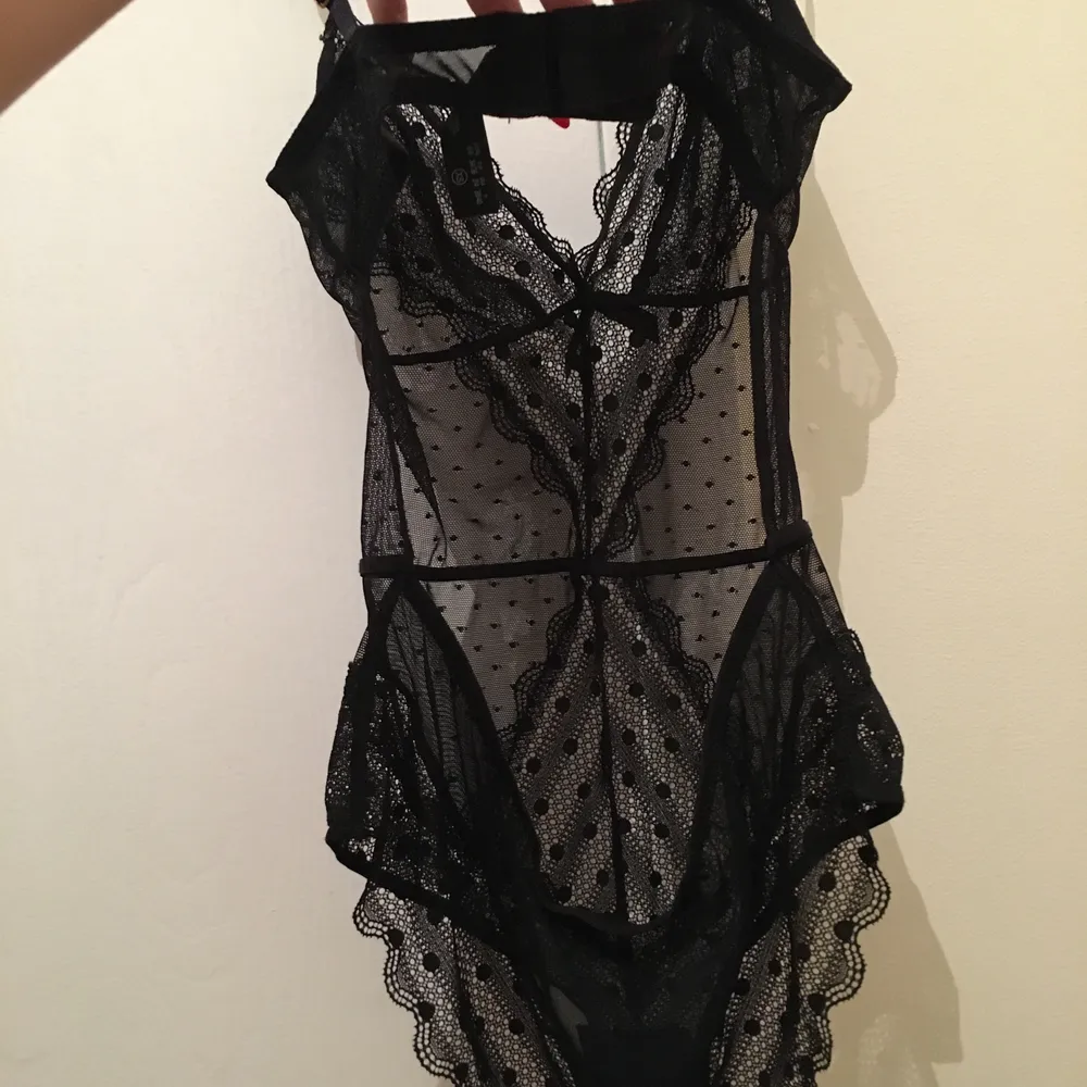 Sexy lace body suit that can be worn as lingerie 😈 . Toppar.