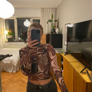 Genomskinlig tröja  - Superfin genomskinlig tröja köpt på ASOS. Aldrig använd med prislappen kvar. 