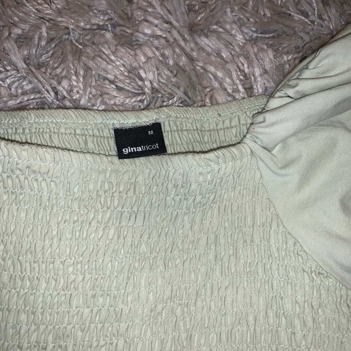 Tröja med puffärmar  - 90