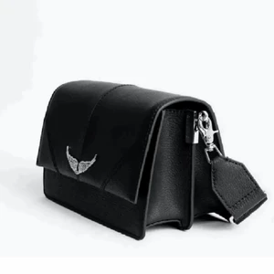 .. - Säljer min väska som är använd!! Säljer så billigt för jag kommer flytta 💕